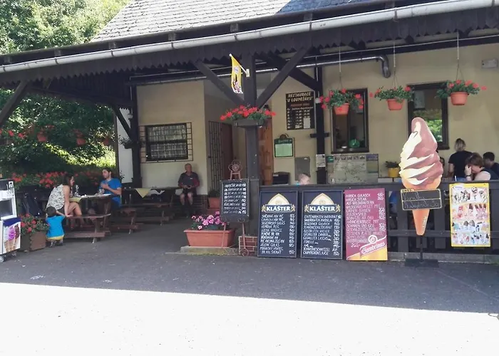 بيت ضيافة Pension U Loupezaku Jetřichovice